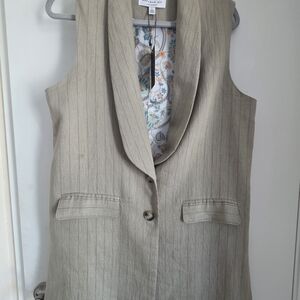 Current Air Light Tan Vest with Floral Lining